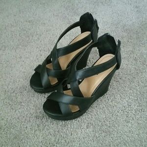 Black Wedges