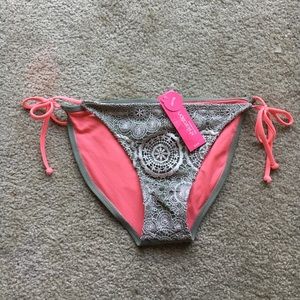 NWT Lace Bikini Bottom✨