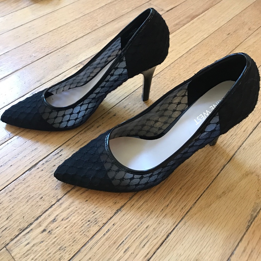 Nine West black pumps