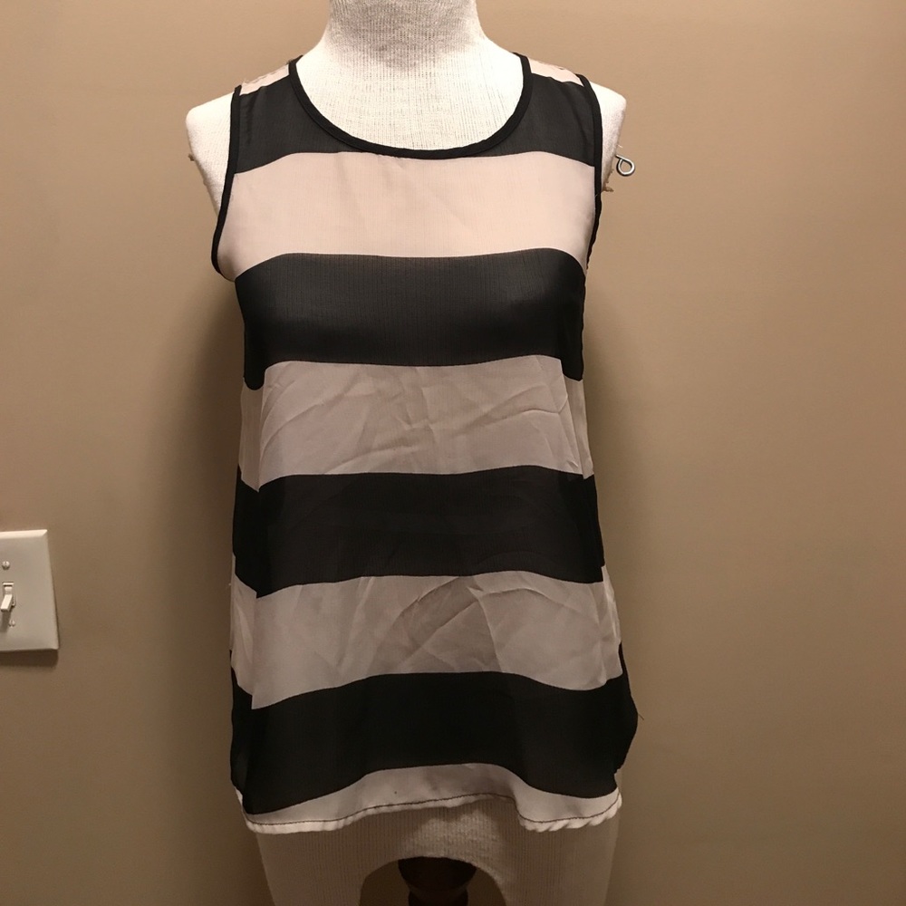 Laced back shell
