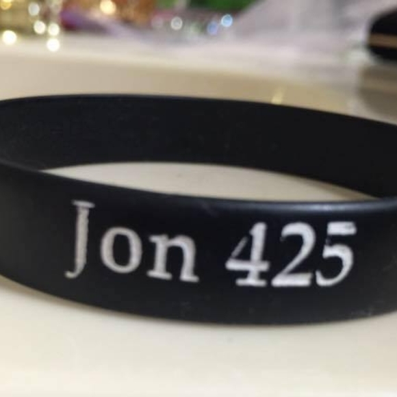 Meet your Posher, Nicole - Picture 1 of 1