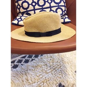 Hat with side bow detail from Spain