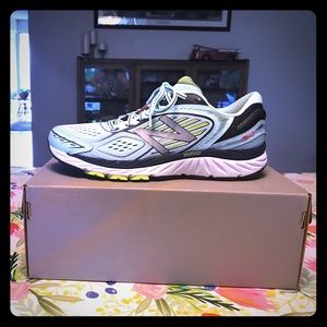 Women's New Balance 860v7 Running shoes