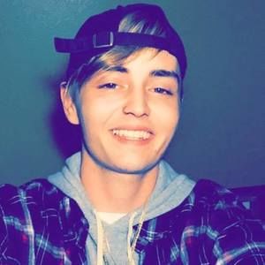 Meet your Posher, Zachary