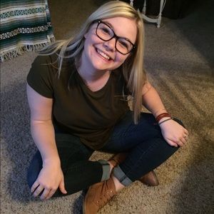 Meet your Posher, Jenn