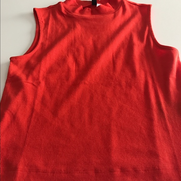 NWT Basic Knit Top in red - Picture 3 of 5