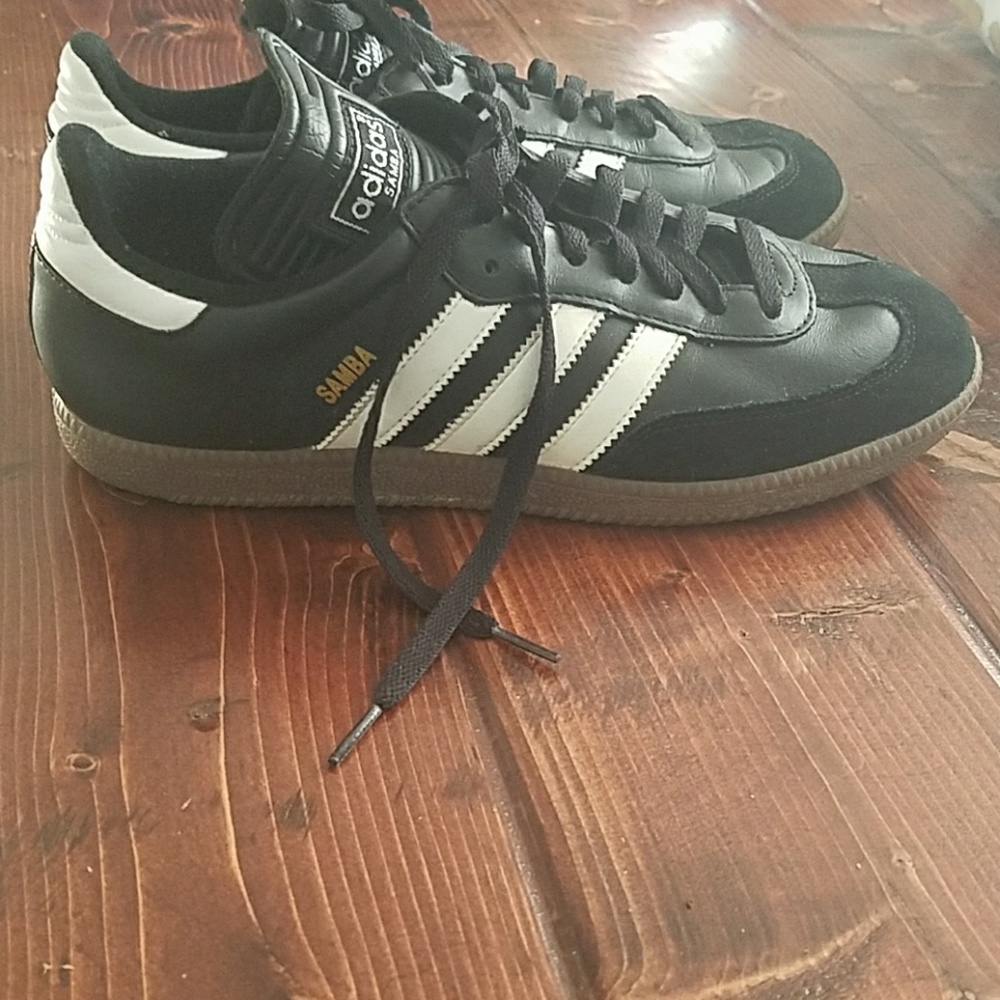 Men's Adidas Sambas, size 9