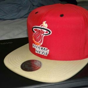 Miami leather back