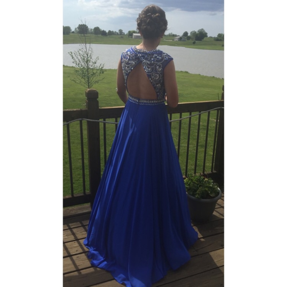 Prom Dress - Picture 2 of 5