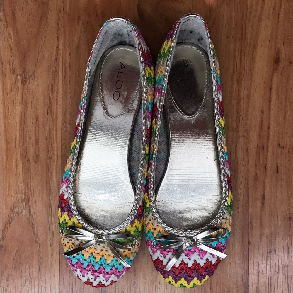 EUC Aldo Multicolored Wovens Flats!