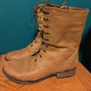 Light brown combat boots 8 1/2