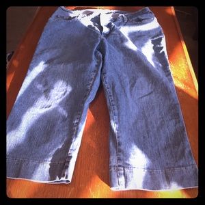 Blue jean Capris riders brand 18w