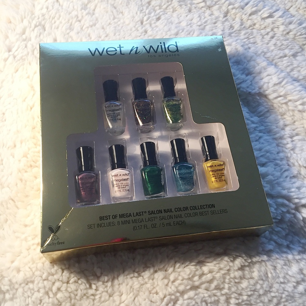 Wet n Wild nail polish set
