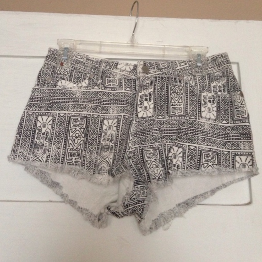 🌼NWOT high waisted Denim short shorts