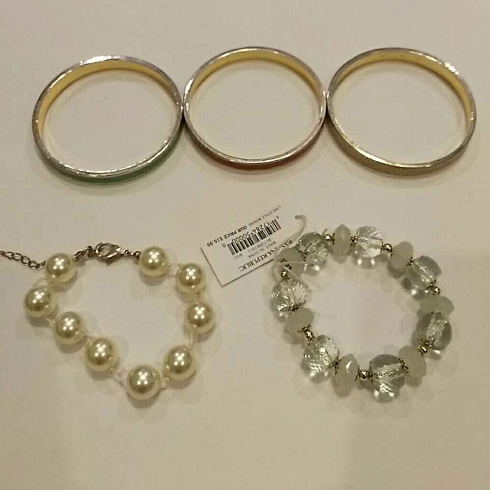 Bracelet lot