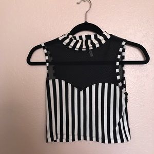 Black and whit stripe crop top