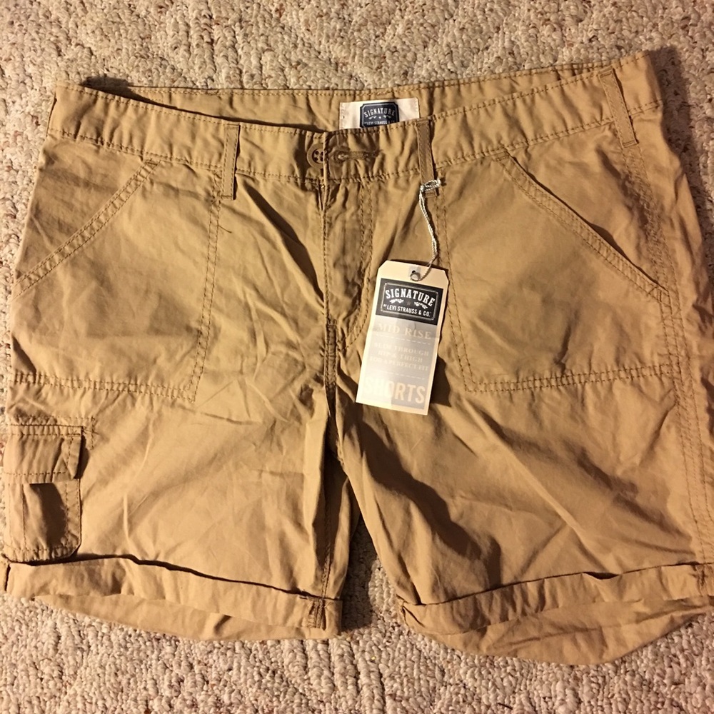 Levi signature khaki twill cargo shorts NWT