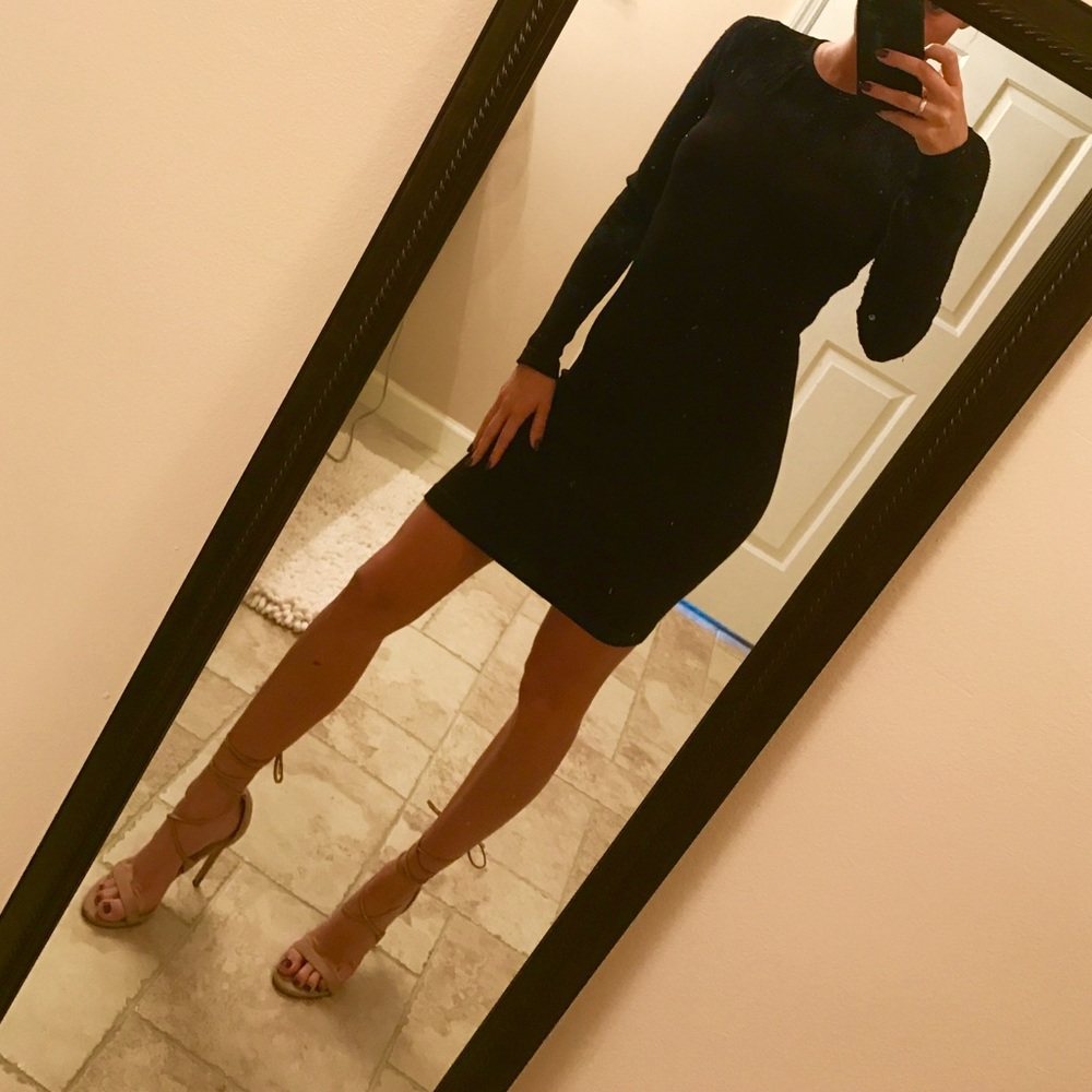 BCBG long sleeve Dress XS/S perfect condition
