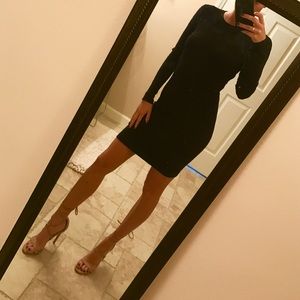 BCBG long sleeve Dress XS/S perfect condition