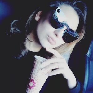 Meet your Posher, Darena