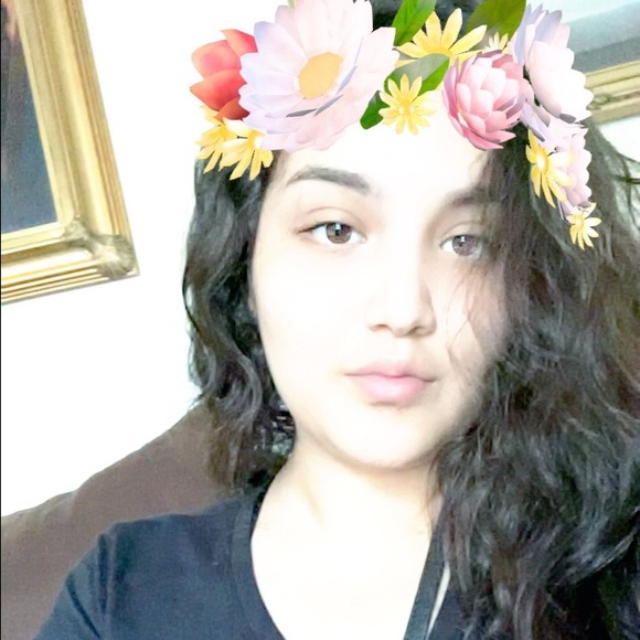 Meet your Posher, Carla - Picture 1 of 1