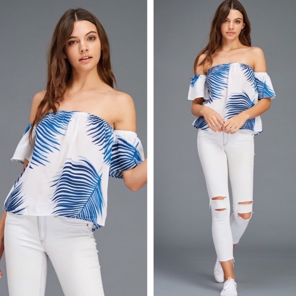 🎉host pick🎉off the shoulder top