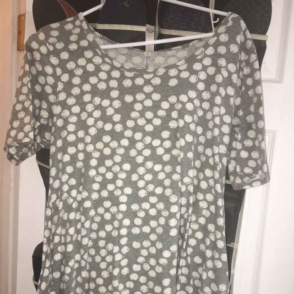 Grey with white polka dot perfect T