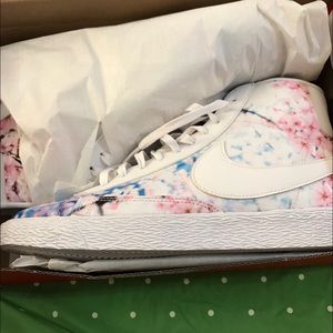 Nike cherry blossoms