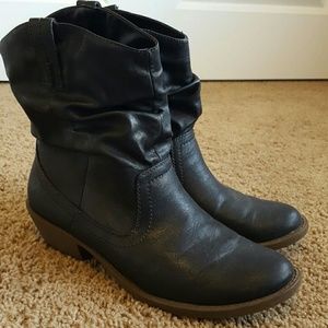 Short Black Boots