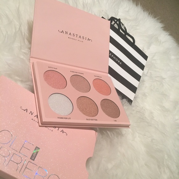🎉HP🎉 Anastasia BH Nicole Guerriero Glow Kit ABH - Picture 7 of 8