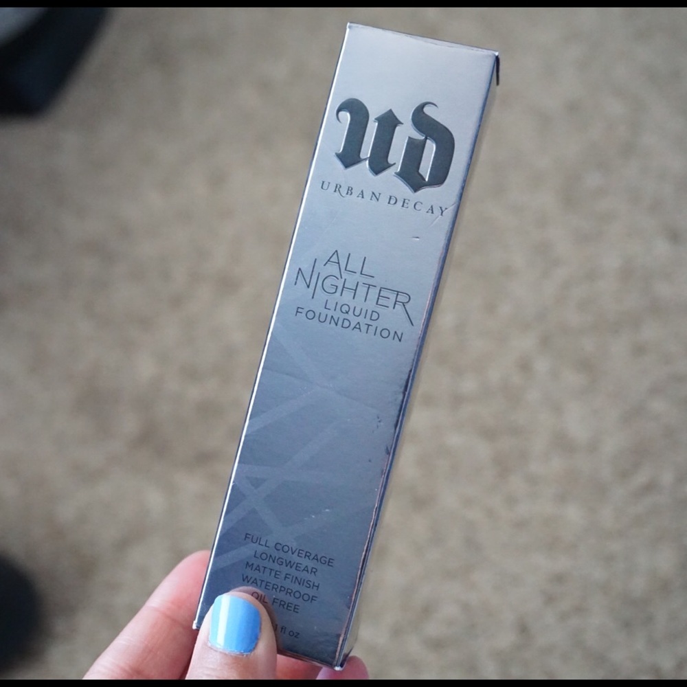Urban Decay All Nighter Foundation in 4.0