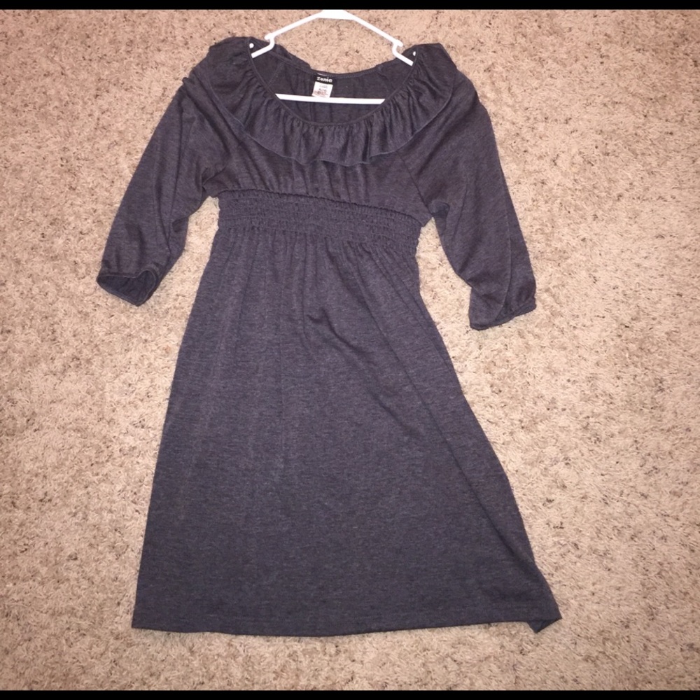 breathable dress with 3/4 sleeve. Brand: Zunie