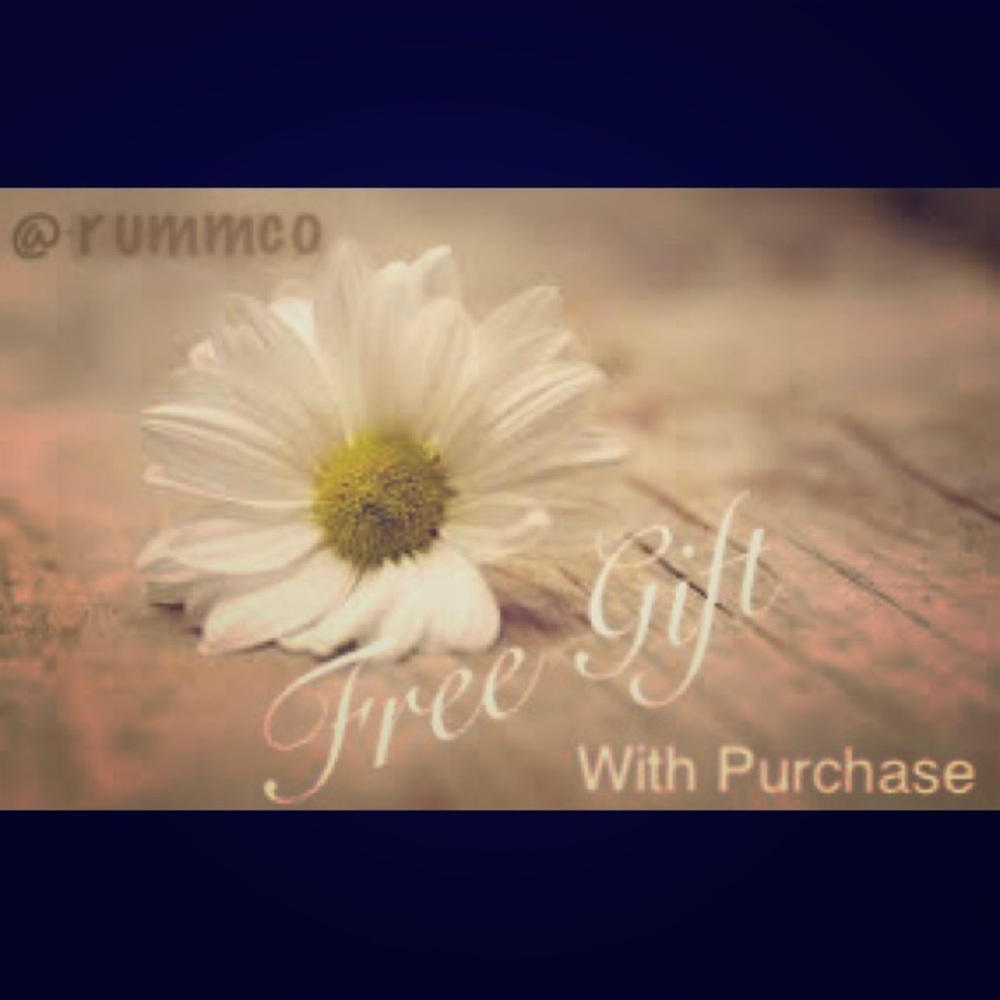 🌼Free Gift With Purchase