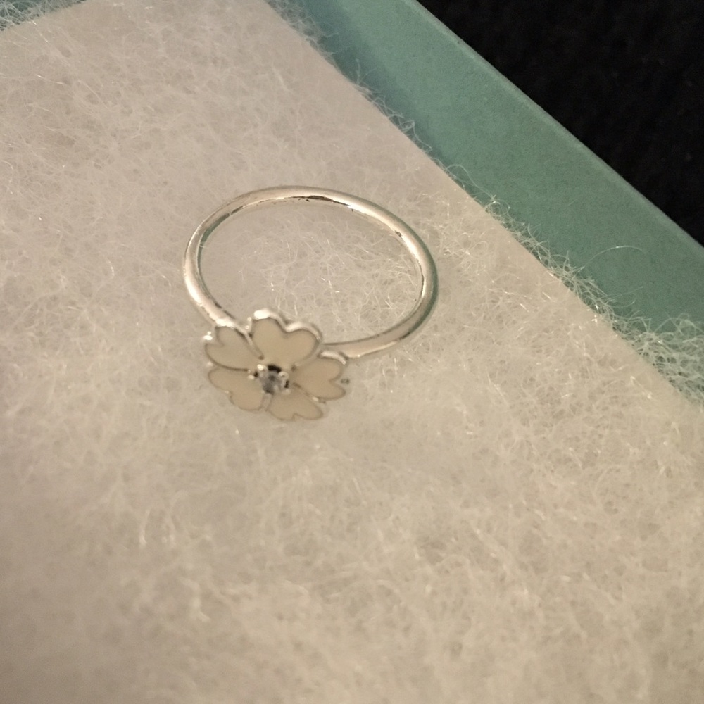 Pandora Flower Ring