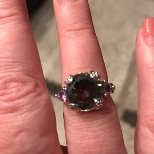 Sterling silver ring/mystic topaz