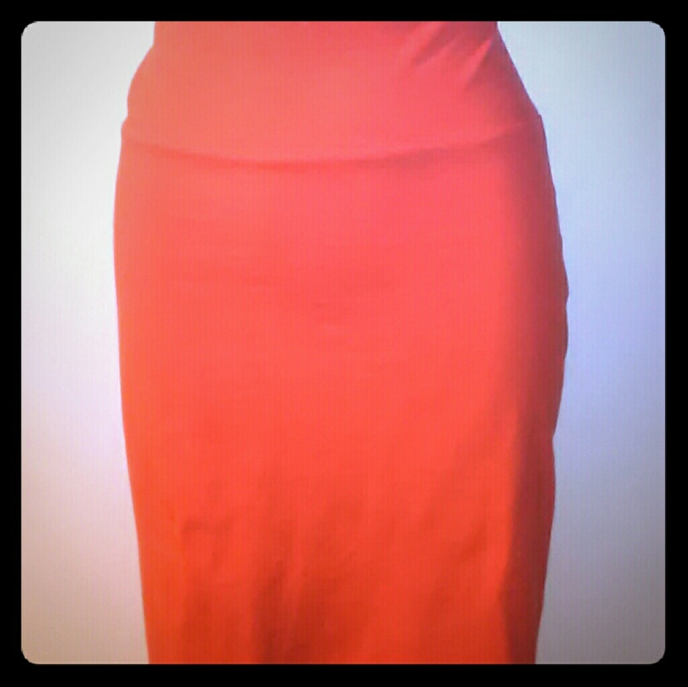 Coral fitted skirt