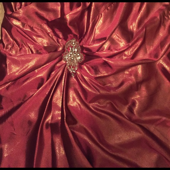 Stunning Milano Prom Dress - Picture 4 of 6