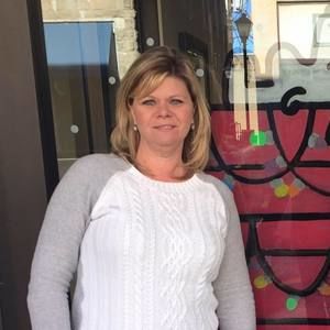 Meet your Posher, Debbie