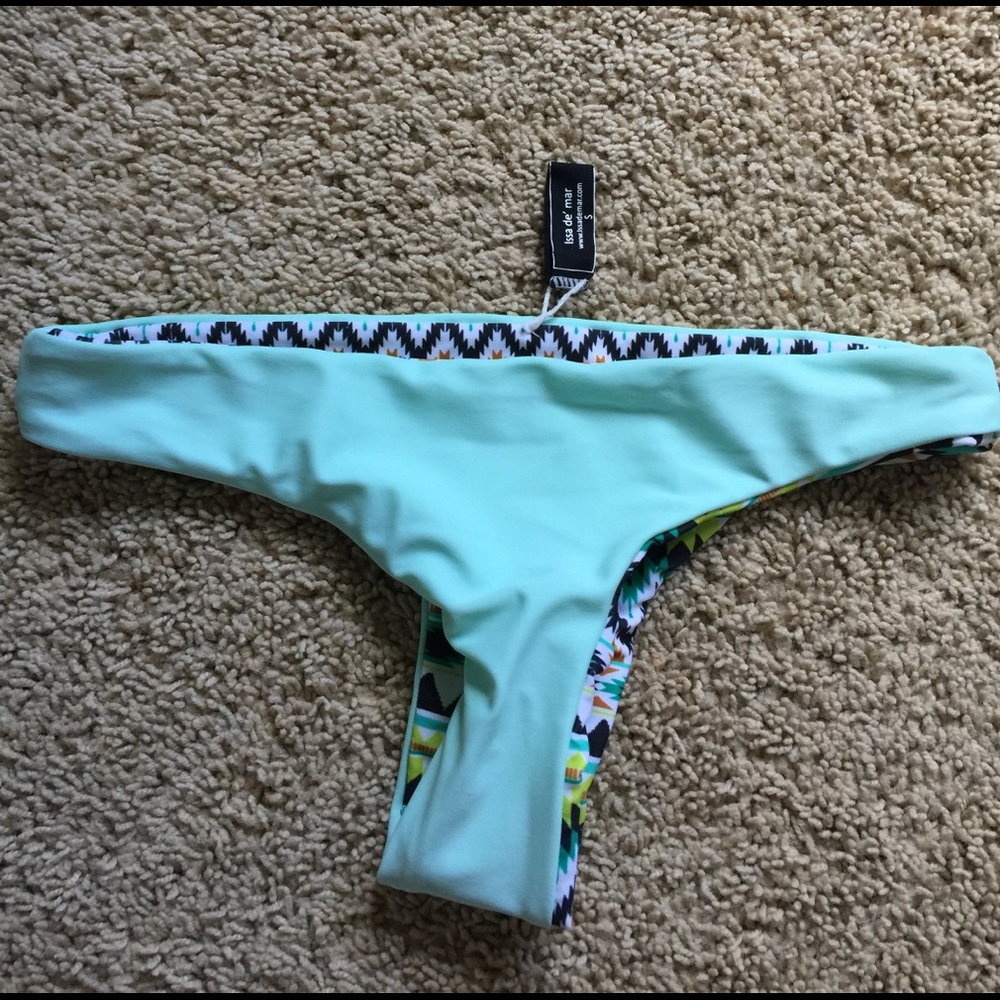 Issa de' mar NWOT reversible tribal mint bottoms