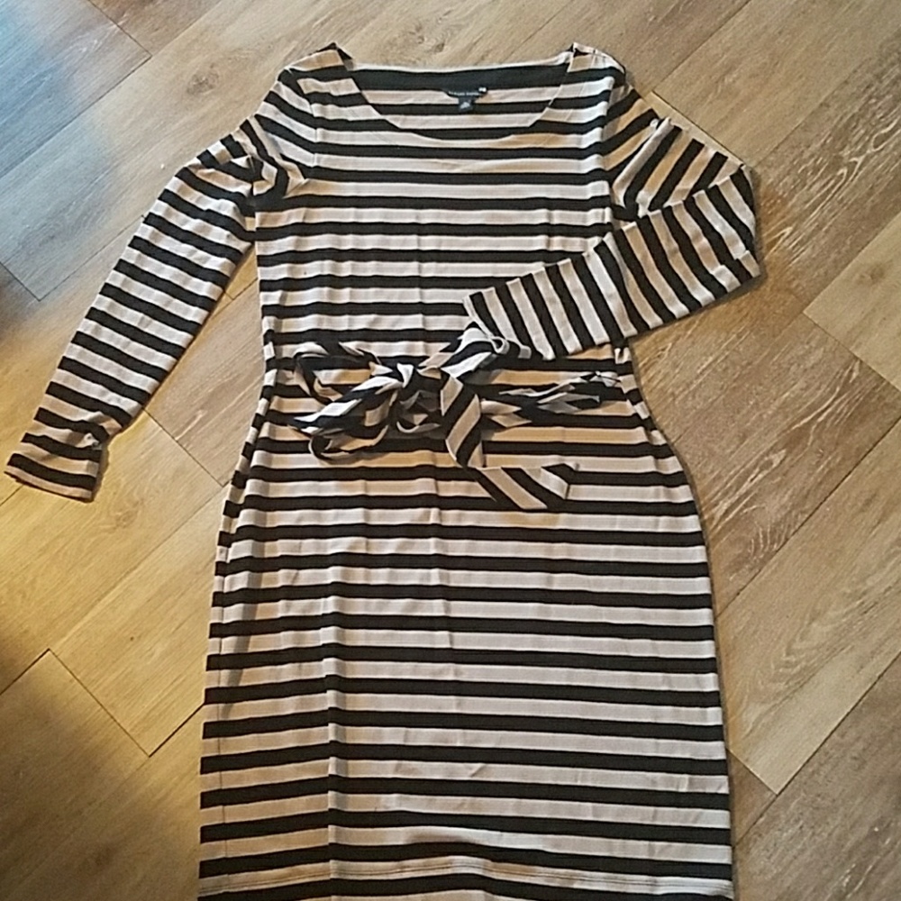 Banana Republic jersey tie waist dress, size M