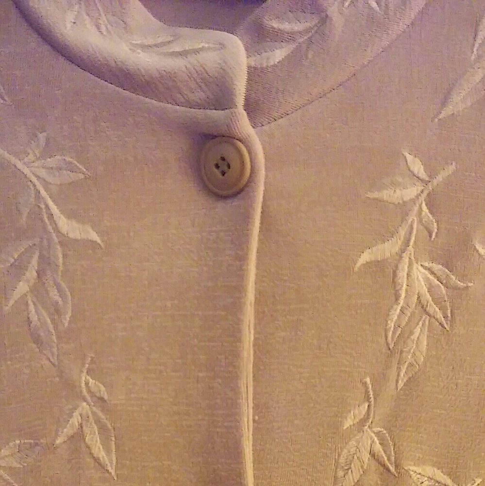 Shirt - Picture 2 of 4
