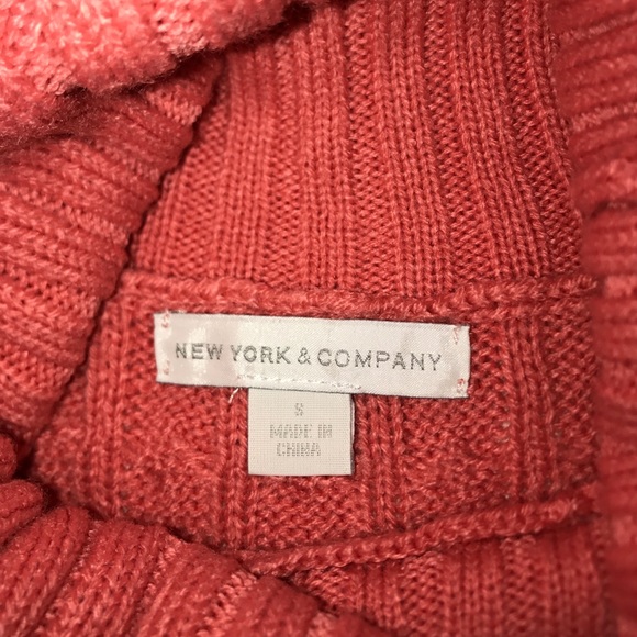 Peach turtleneck wool sweater - Picture 3 of 7