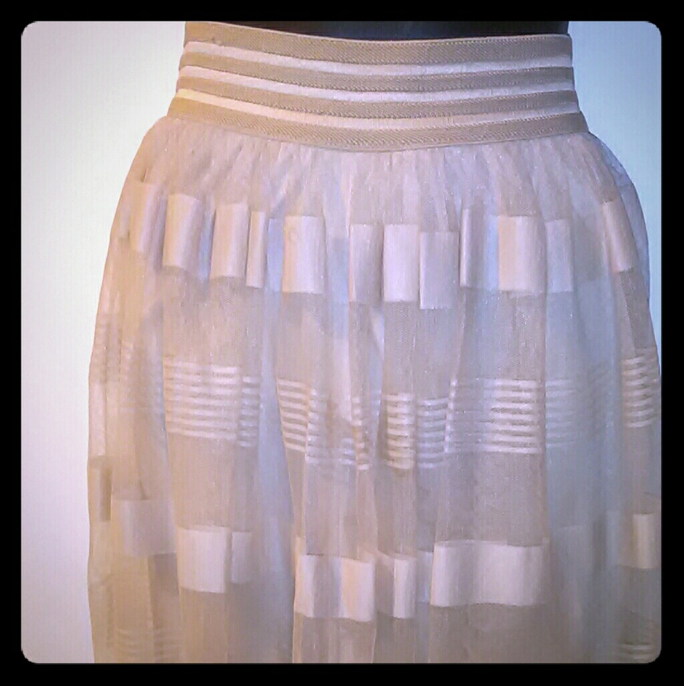 Ivory balloon skirt