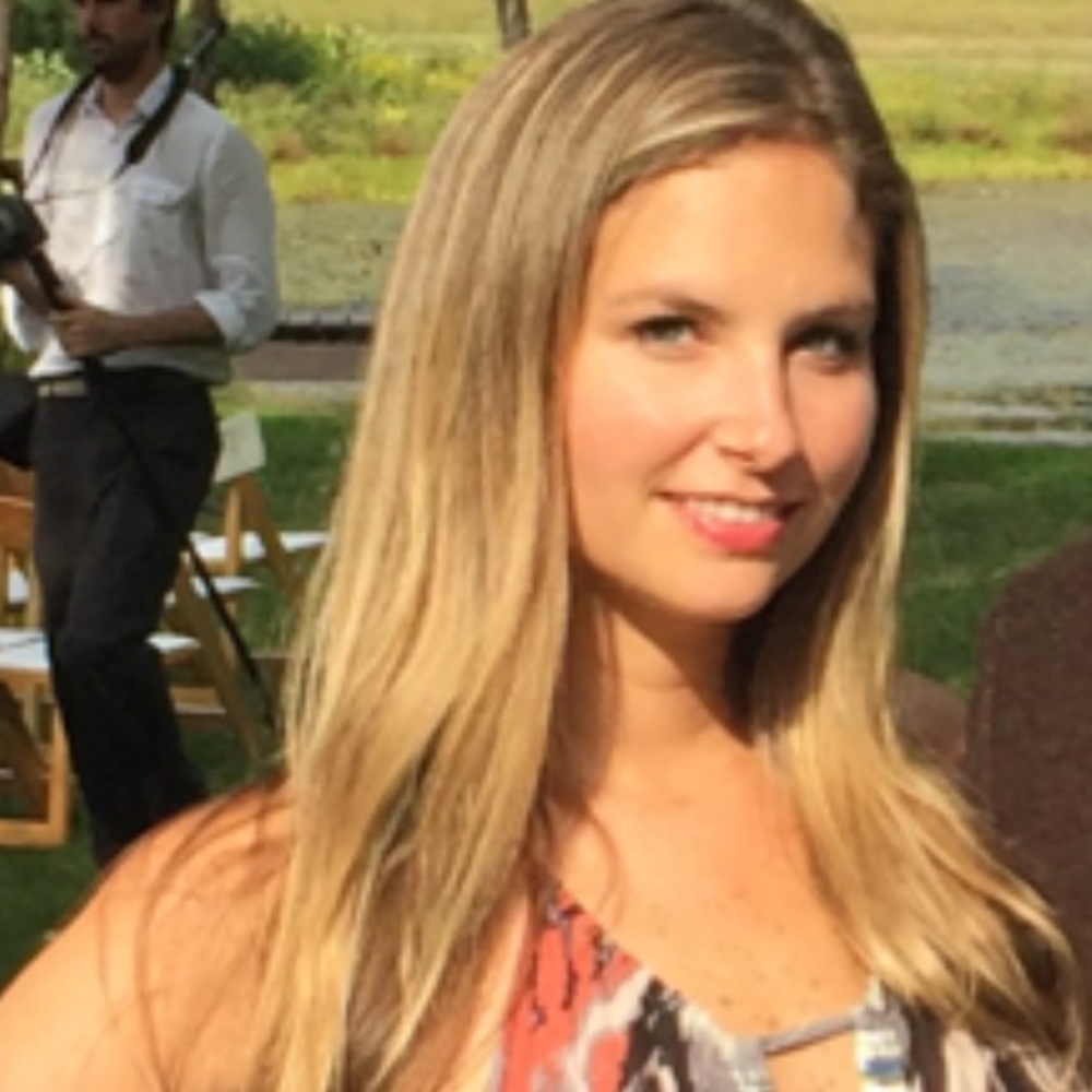 Meet your Posher, Adrienne