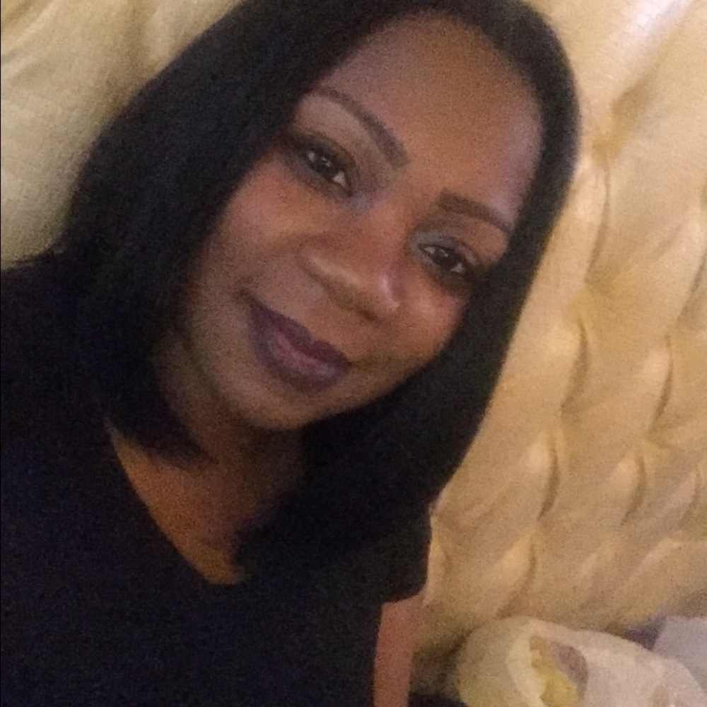 Meet your Posher, Charline