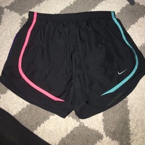 Four-toned Nike shorts! Size: Medium