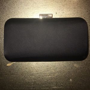 Black clutch