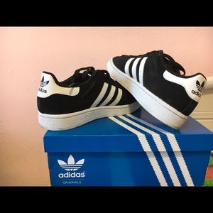 Women's 7.5 campus adidas