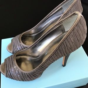 Gray Antonio Melani heels