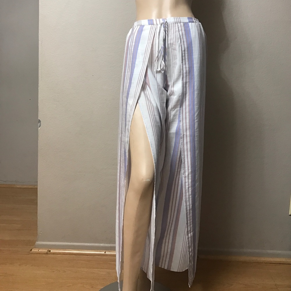 NwOt❣️LOOSE FIT LIGHT PANTS WITH FRONT SPLITS❣️
